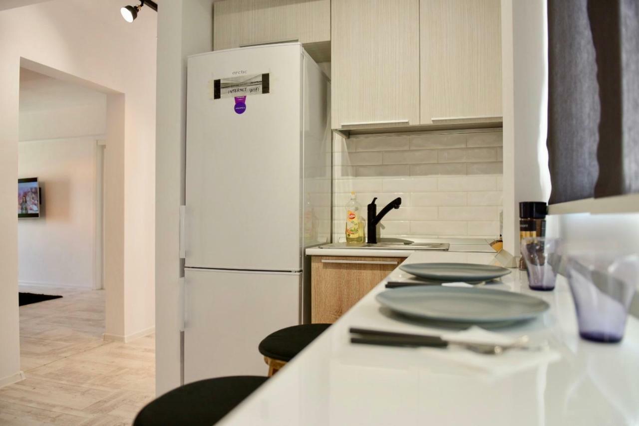 Eric Apartment Bukares Bagian luar foto